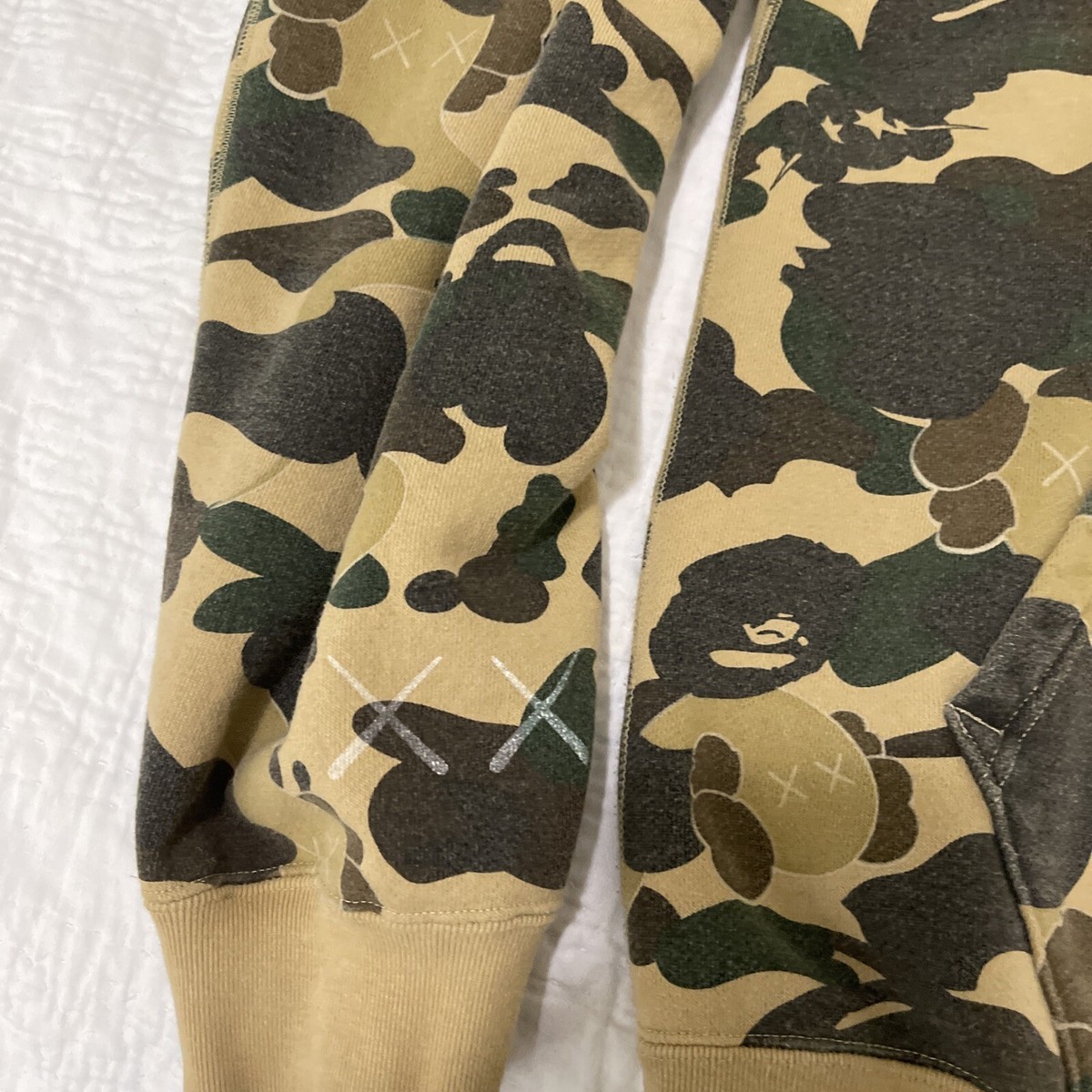 APE BAPE KAWS RAG MAT ラグマット　CAMO 迷彩　 APE BAPE KAWS RAG MAT ラグマット CAMO 迷彩 HOME メンズ