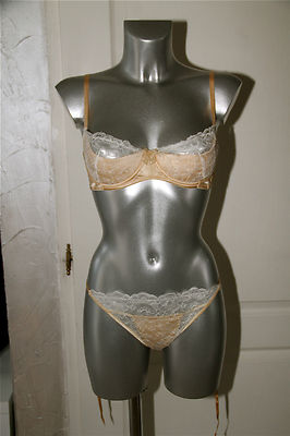 Ensemble Lingerie Luxe MYLA En Dentelle Et Soie - Tanga 40-42, Bonnet 95C (US 36C)