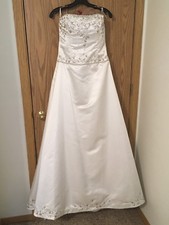 Wedding Dress Euro Size 8 White With Silver Embroidery