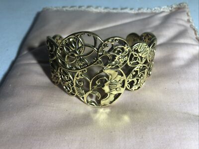 Vtg pilgrim cuff bracelet gold colored metal flowers & butterflies Circles Ovals