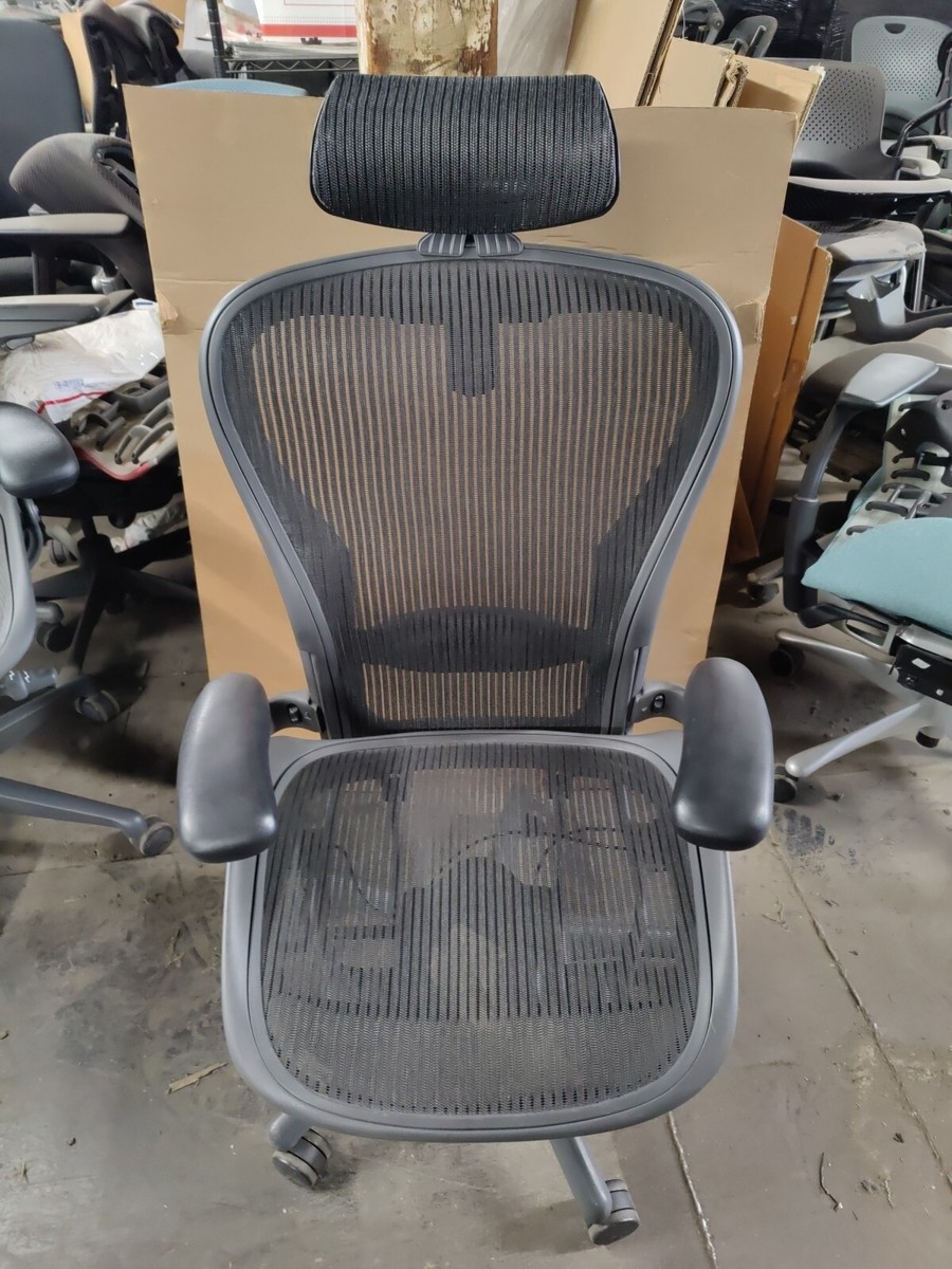 Herman Miller Aeron Mesh Desk Chair Size C fully adj lumbar black