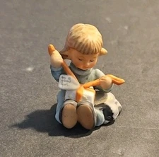 1997 Berta Hummel Little Girl With Gift "To A Good Girl" Christmas Birthday Cat