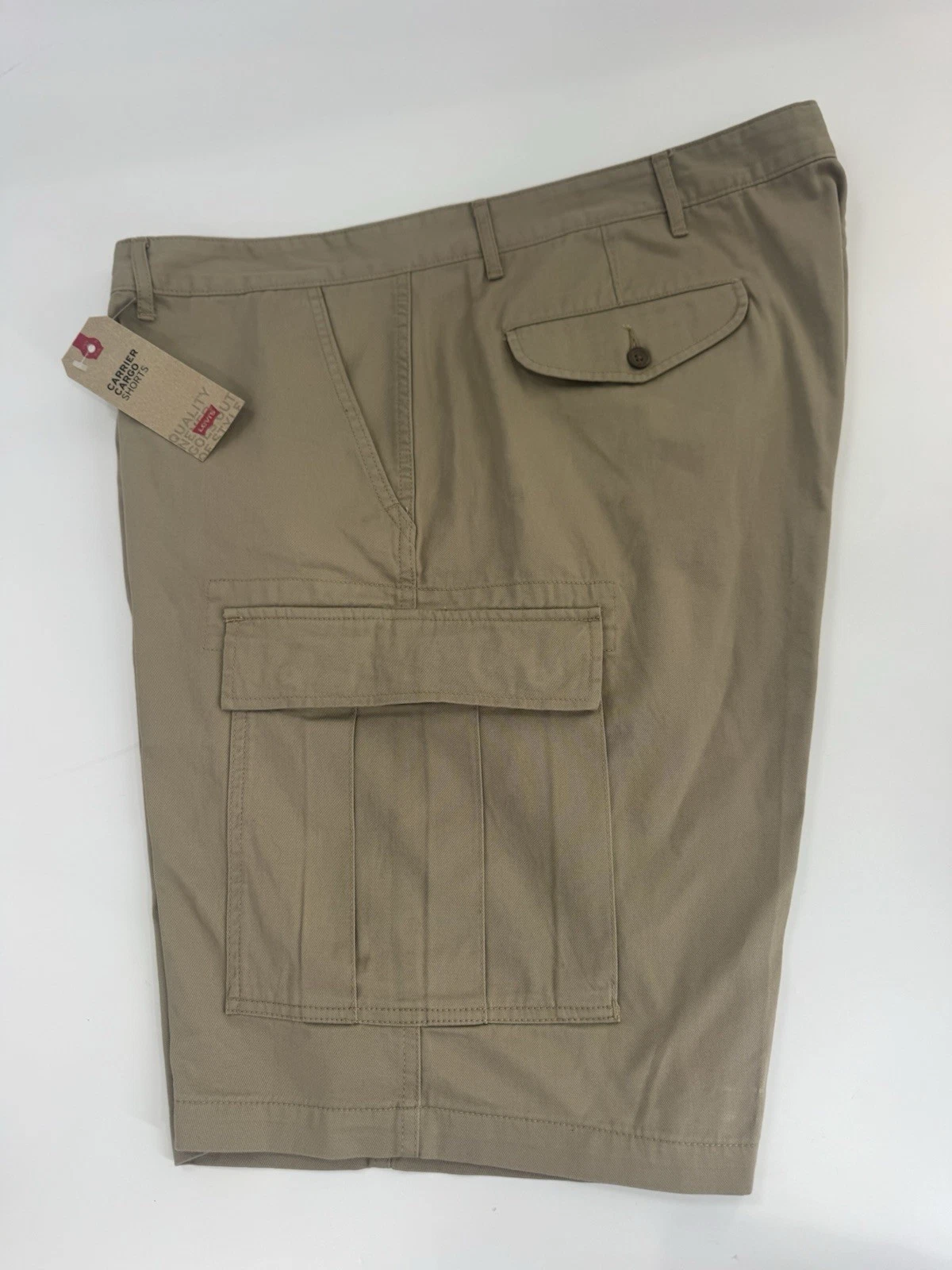 BIG&TALL LEVI'S CARRIER CARGO SHORTS MENS SIZE 44 TAN COLOR NEW