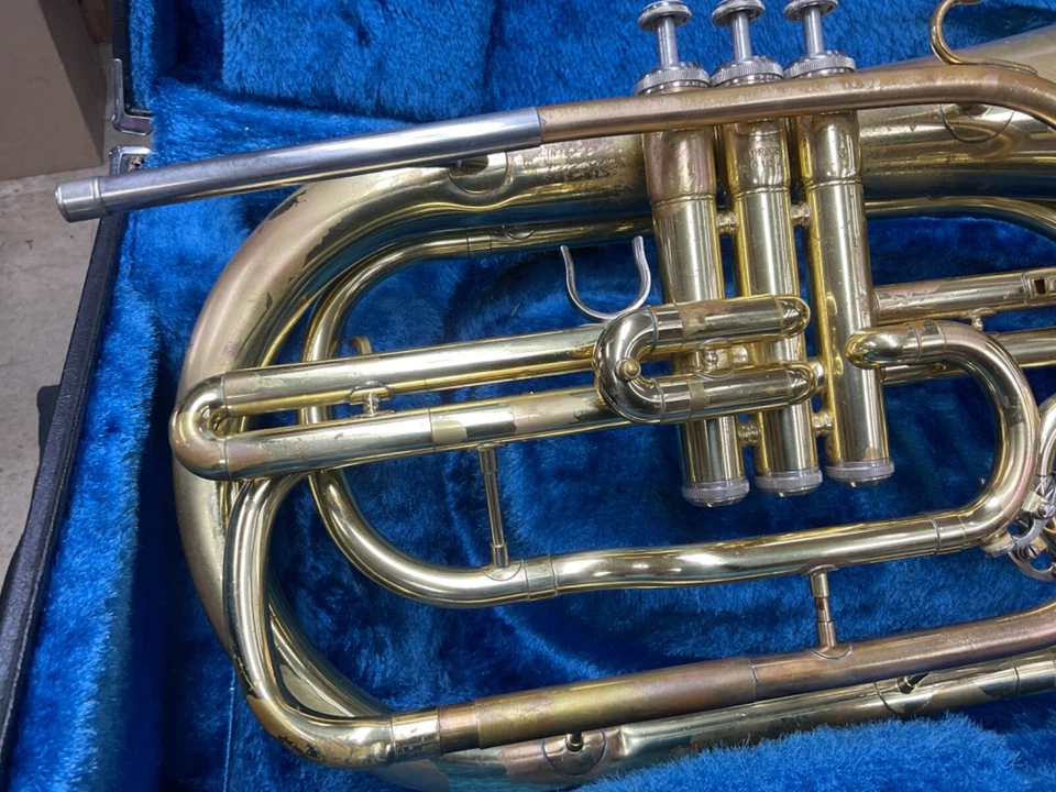 Laca de cuerno francés Yamaha YHR-302M Series Marching Bb Foto 4 de 4