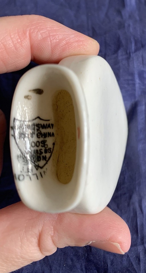 HMS Valiant ornament in crested china ware by Kingsway , Approx 7cm