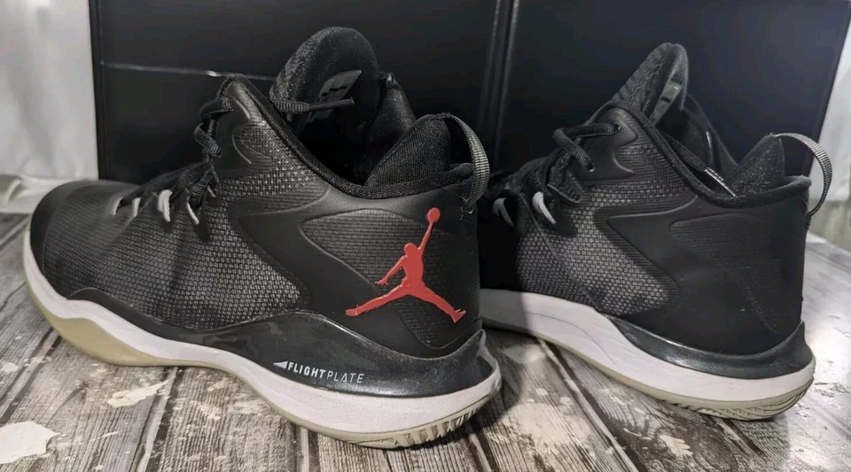 Tamanho 11.5 - Jordan Super.Fly 3 preto - Imagem 2 de 4