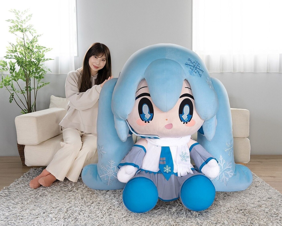 Hatsune Miku Snow Super Extra Large Plush Taito 100 Limited