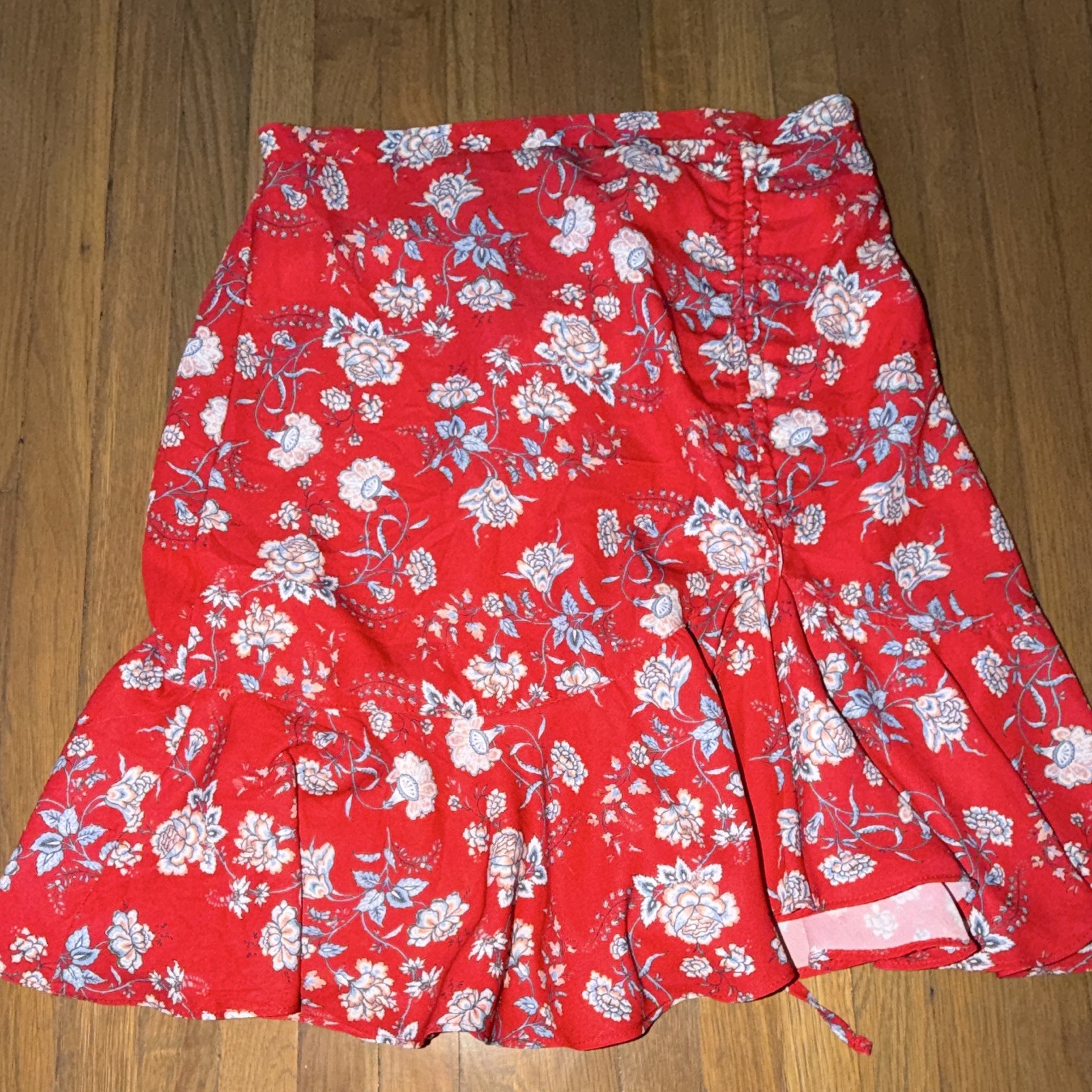 Max Studio Red Floral Chiffon Wrap Skirt S Short Ruffle Hem Zip Closure