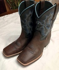 Ariat Tombstone 10012794, Youth Square Toe Boot. 5.5 K, Women's 7 in comparison.