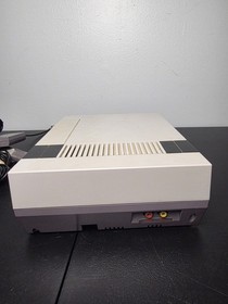 NES Nintendo Console With Mario/Duck Hunt, Controllers, Cords, & Zapper 🔥 