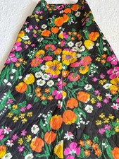 Vintage Black Floral Quilted Maxi Skirt MOD Boho Retro Small