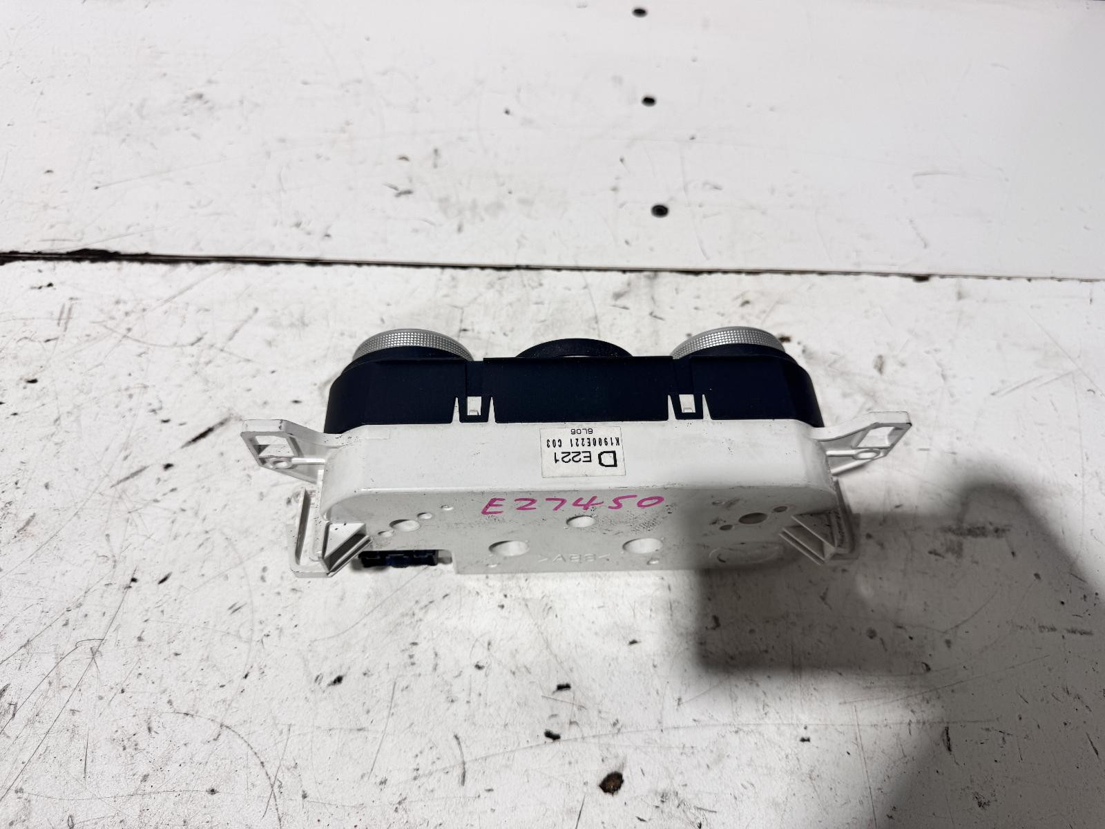 Mazda CX7 Heater Controls ER 11/2006-05/2009 - thumbnail 2
