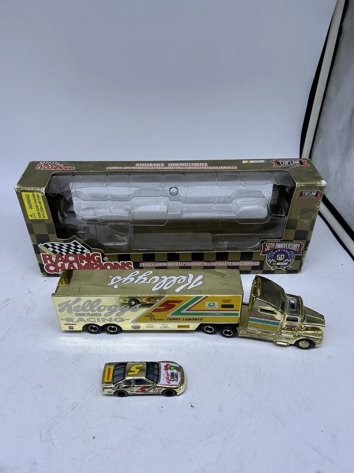 **EARLY NUMBER** 1998 KELLOGGS RACING CHAMPIONS SEMI AND RACECAR #0035/1500 - Image 2 of 4