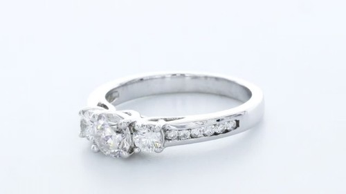 Klassischer Verlobungsring 1,4 kt laborgefertigter Diamant E/VS1 Rundschliff 14 K Gold Krappe - Video 1 von 1