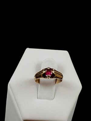 18K Gold Ruby Ring ** 22-1017