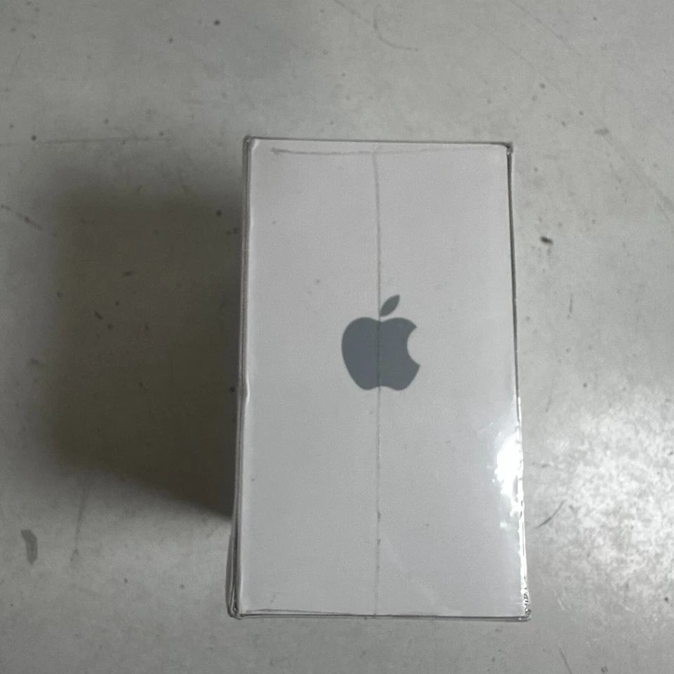 Apple AirPort Express 802.11n 2nd Generation A1392 Wireless WiFi Base Station - Image 4 of 4