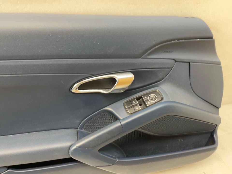 Panel de moldura de puerta delantera izquierda del lado del conductor Porsche Boxster 2013-2014 - OEM Foto 2 de 4