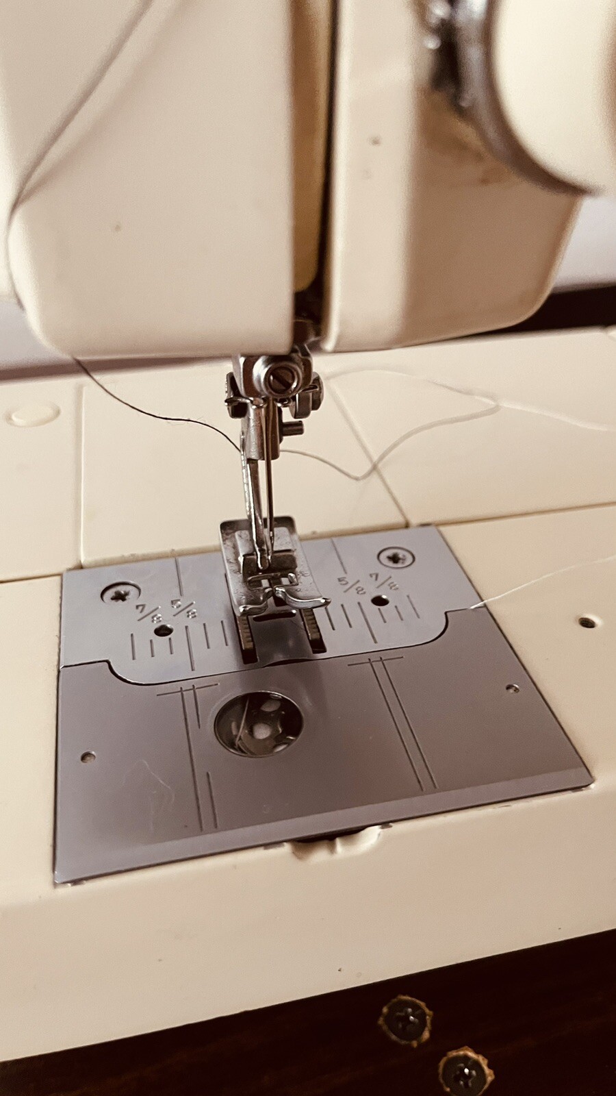 Vintage Sears Kenmore 158.17811 Sewing Machine.ZIG ZAG With Original