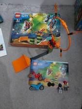 LEGO CITY: Stunt Competition (60299)