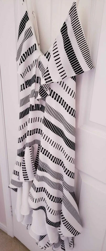 Nuevo Vestido Boho Para Mujer Talla Grande con Volantes Blanco Negro Fluido Talla Única Grande Hi Lo Foto 2 de 4