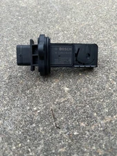BMW E71 F01 F12 F13 F02 F10 E70 4.4L N63 Mass Airflow MAF Sensor 7566990 OEM