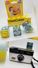 Vintage Kodak Instamatic Film Camera With Flash Cubes Mechanical Tested Works