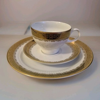 Kahla Porzellan Gedeck 3-tlg. Weiß Gold ,Tasse Untertasse Kuchenteller ,Vintag