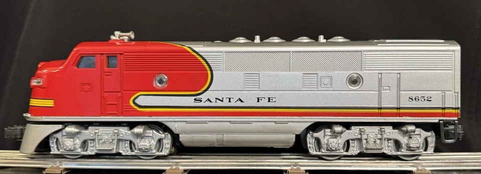 Vintage Lionel O Gauge Santa Fe F3 A-B-A Diesel Locomotive Set #8652 8653 8777 - Image 2 of 4