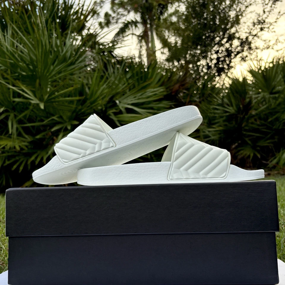 GUCCI White Pursuit Matelasse Rubber Slides Size 10 US 10.5 567115 Sandals Logo - Image 4 of 4