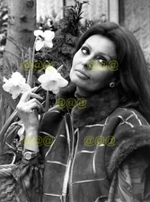 Photo - Sophia Loren at London press launch of perfume "Sophia" by Coty, 1982