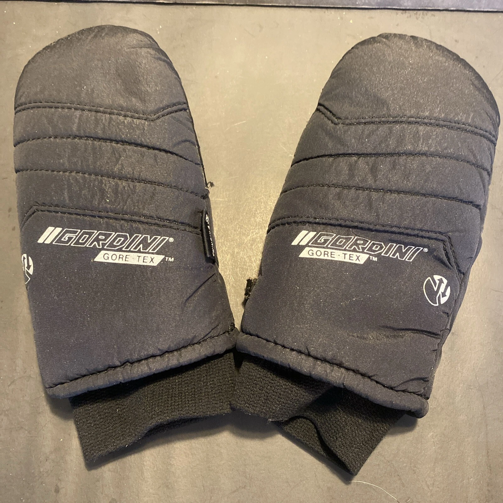 GORDINI Mittens Womens Small Black Insulated Ski Gloves Gortex READ
