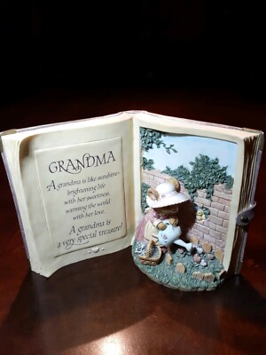 TINY TALK COLLECTION ''A GARDEN OF LOVE'' CARLTON CARDS CERAMIC BOOK GRANDMAS LOVE