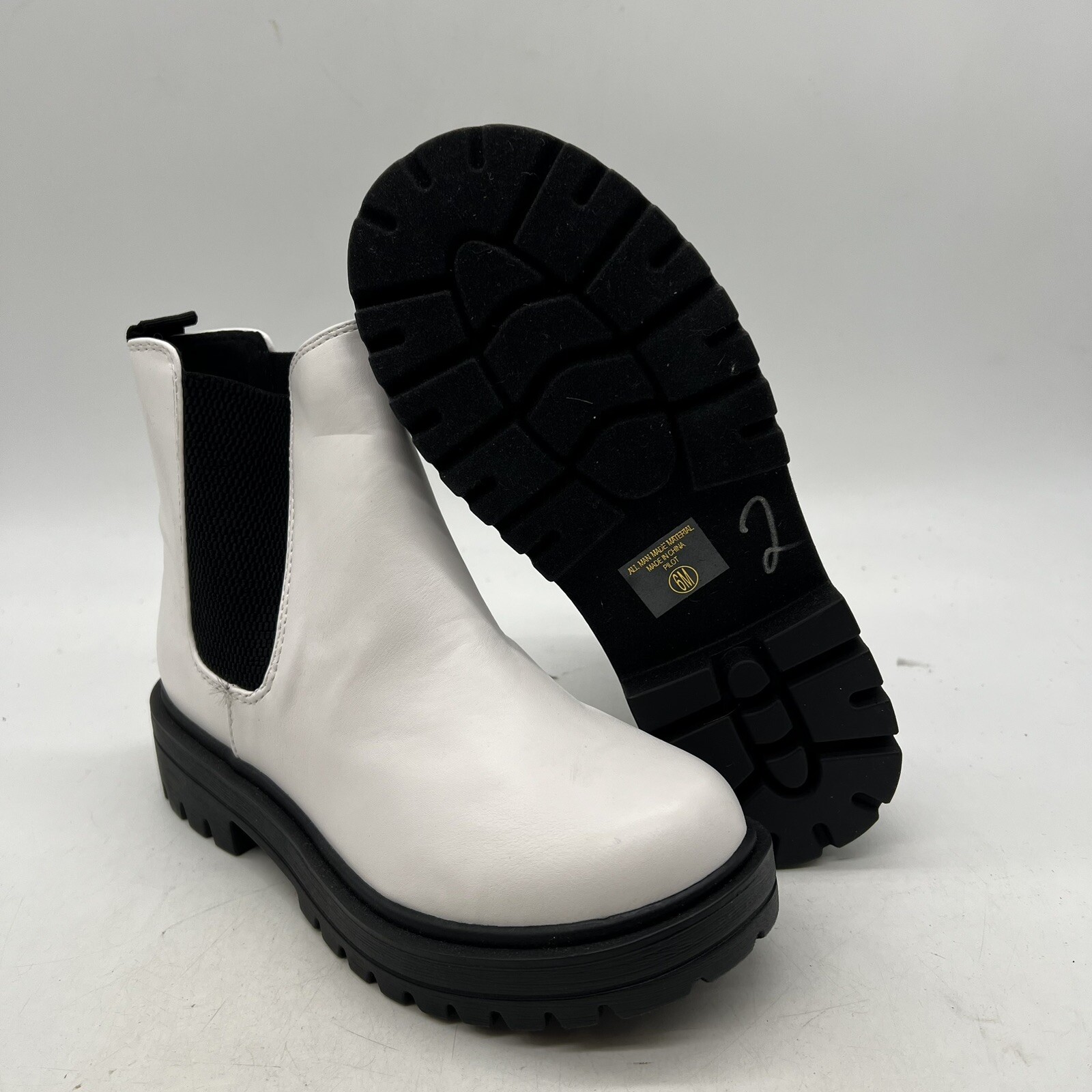 Unr8ed Women’s White Slip On Boots Size 6M eBay