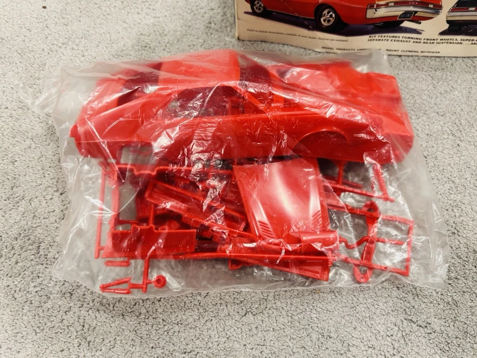 MPC 1968 American Motors "AMX" KIT#2001-350 1/20 Model Kit w/ Sealed Bag AS IS - Image 3 of 4
