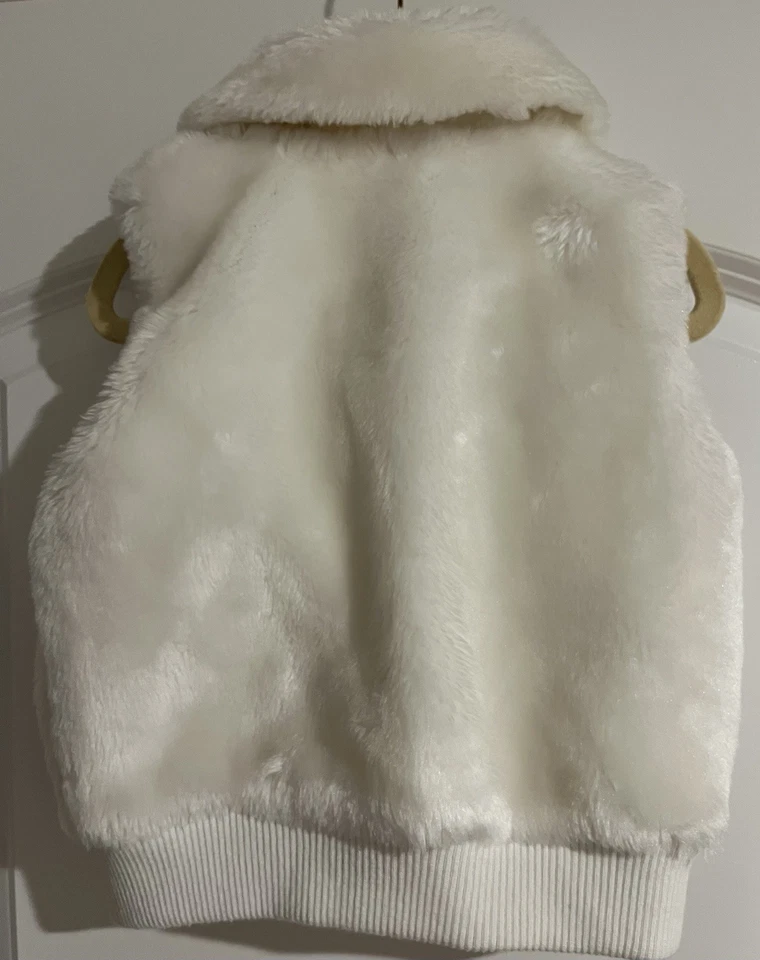 Hello Kitty Girls Reversible Vest Faux Fur Embroidered Patch Zip Front Charm 4Y - Image 2 of 4