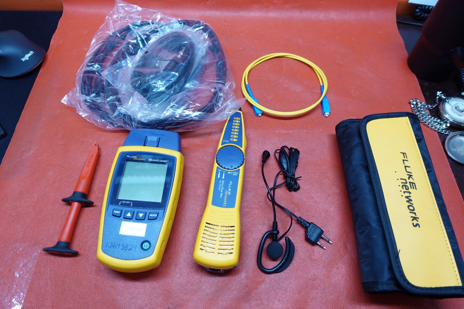 Fluke Networks MicroScanner2 MS2-KIT 케이블 검증 키트 및 더플백 (설명 참조)