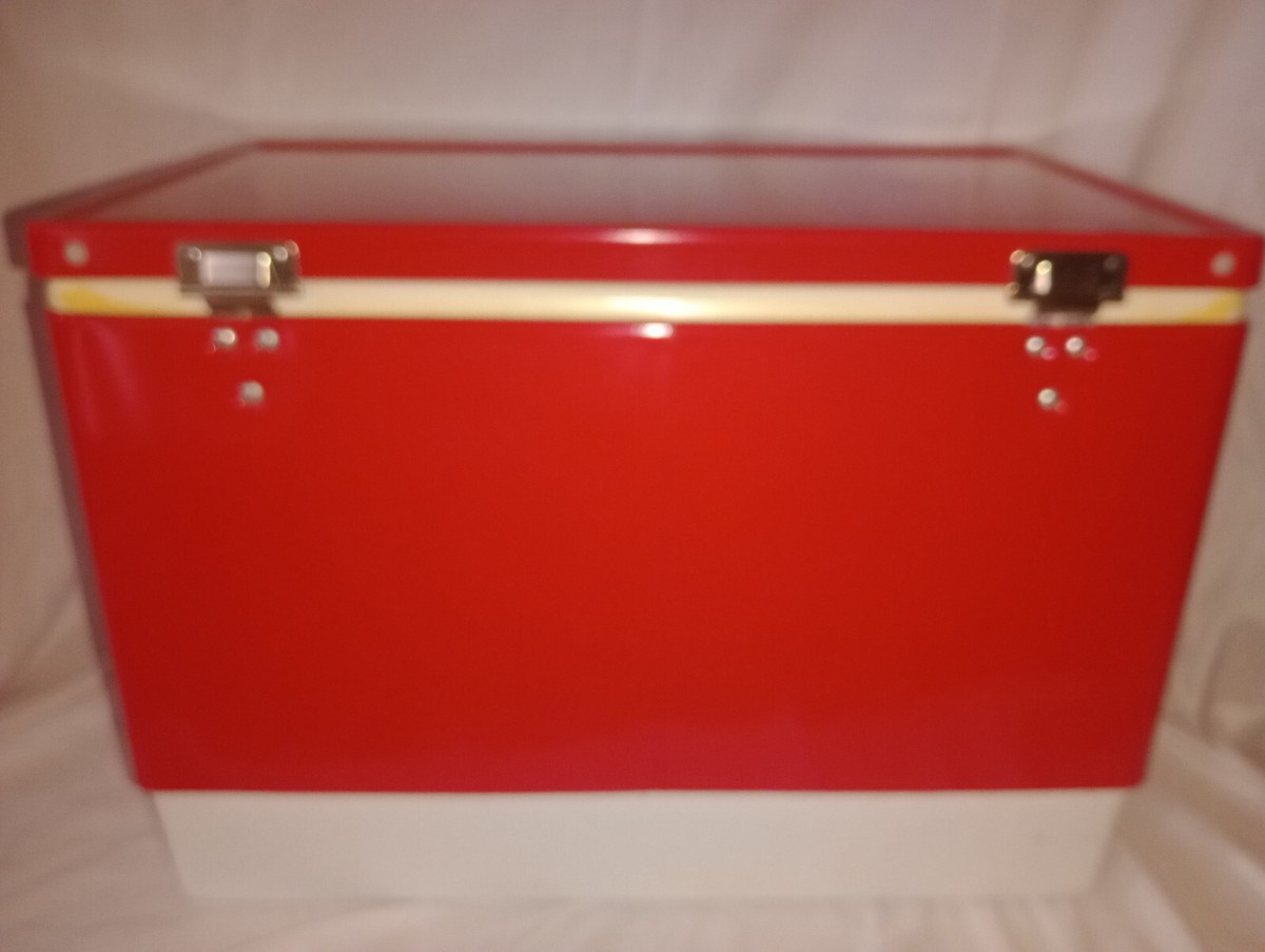 Vintage 1976 Red Coleman Cooler Metal Ice Chest 22 1/2 15 1/2 13 1