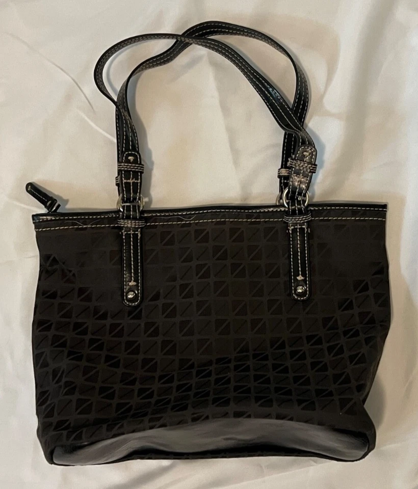 Nine & Co. Black Geometric Handbag zippered top w/ Matching Wallet  - Image 3 of 4
