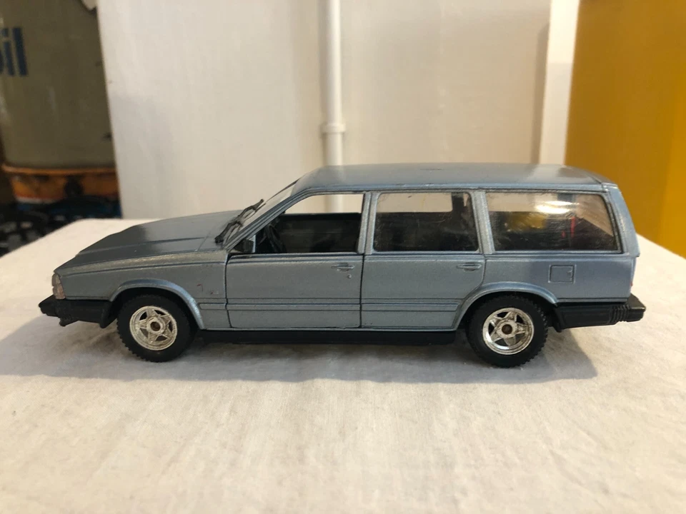 VOLVO 740 GLE POLAR SCALA 1/25 POLISTIL BLU MADE IN ITALY  MODELLINO 02217 - Immagine 3 di 4