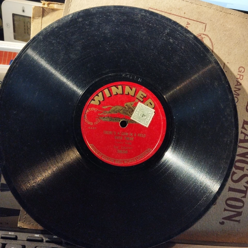 Jay Laurier – There's A Cow In A Field Over There - Winner 1922 - 78rpm Foto 2 de 4