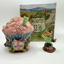 RARE Boyds Bears "Sweetie's Cupcake Chalet" Route 33 1/3 Resin Village QVC