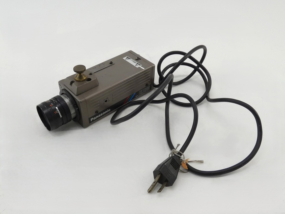 Matsushita Panasonic WV-CL300 Color CCTV Camera W/ Fujinon 1:1.4