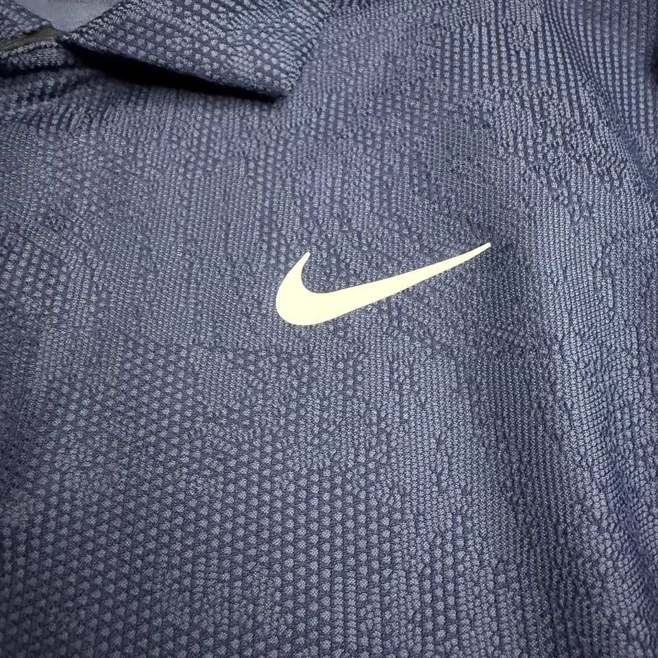 Usado en Excelente Condición Nike Dri-FIT ADV Tiger Woods Golf Hombres Pequeño DH0711-437 Rendimiento Jacquard Foto 3 de 4