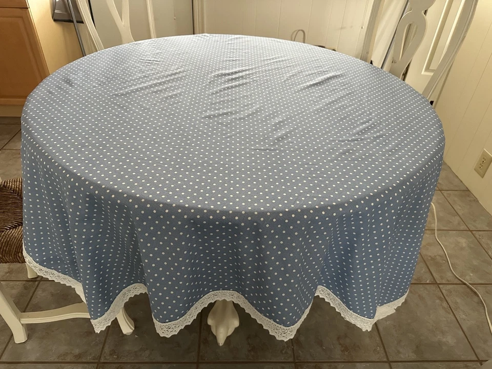 NUEVO MANTEL HECHO A MANO DE ALTA CALIDAD 60” sq. lunares azul/blanco nuevos Foto 3 de 4
