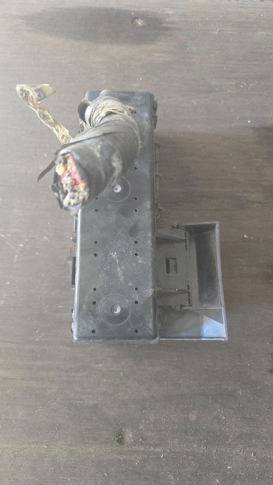 Коробка предохранителей двигателя 1999 Ford Ranger 3,0 л в сборе проверенная оригинальная - Изображение 4 из 4