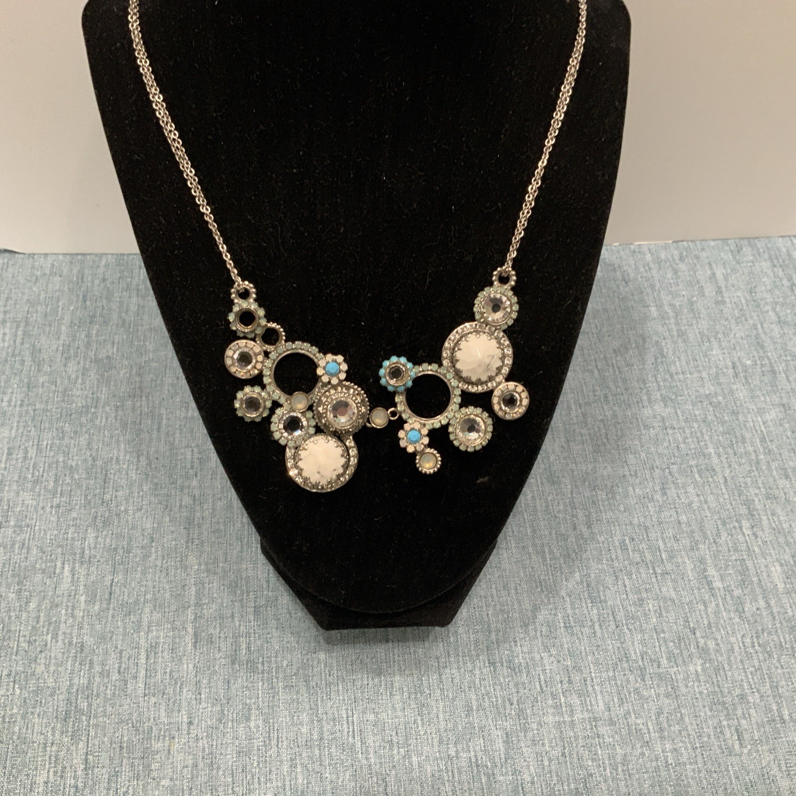 Sorrelli Circle Statement Necklace - image 7