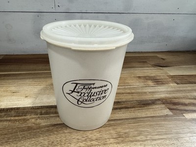  Tupperware Exclusive Collection Round Storage Tub  Vintage  811-7  Almond  RARE