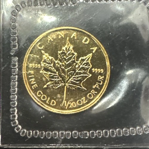 2001 Canadian Gold Maple Leaf 1 oz — photo from the most recent tracked eBay sale