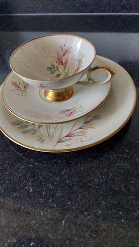 Elegantes Sammeltassen Gedeck - Bild 1 von 4