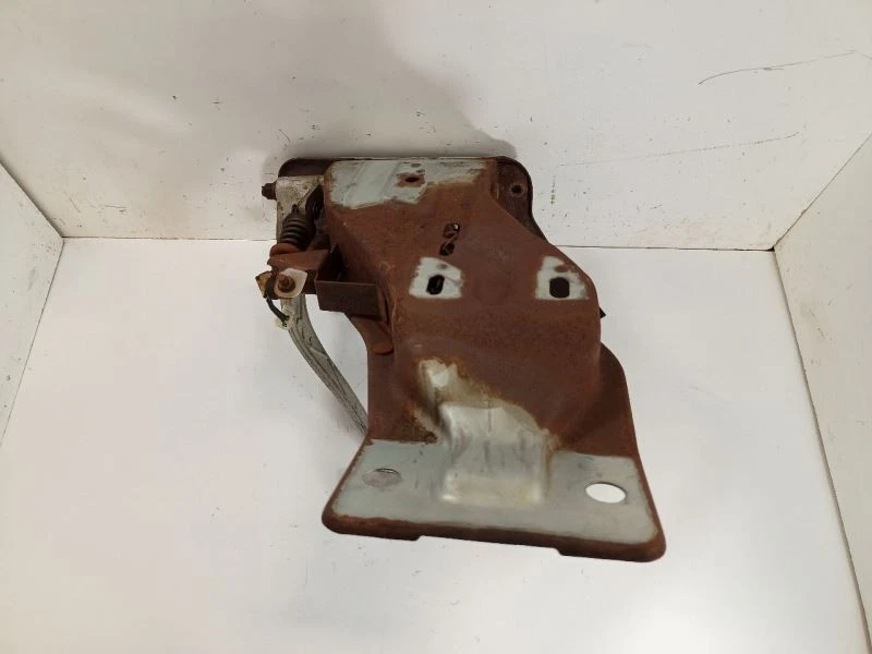 Кронштейн в сборе рычаг педали тормоза сцепления 1986-1991 Mazda RX7 9903647 - Изображение 3 из 4